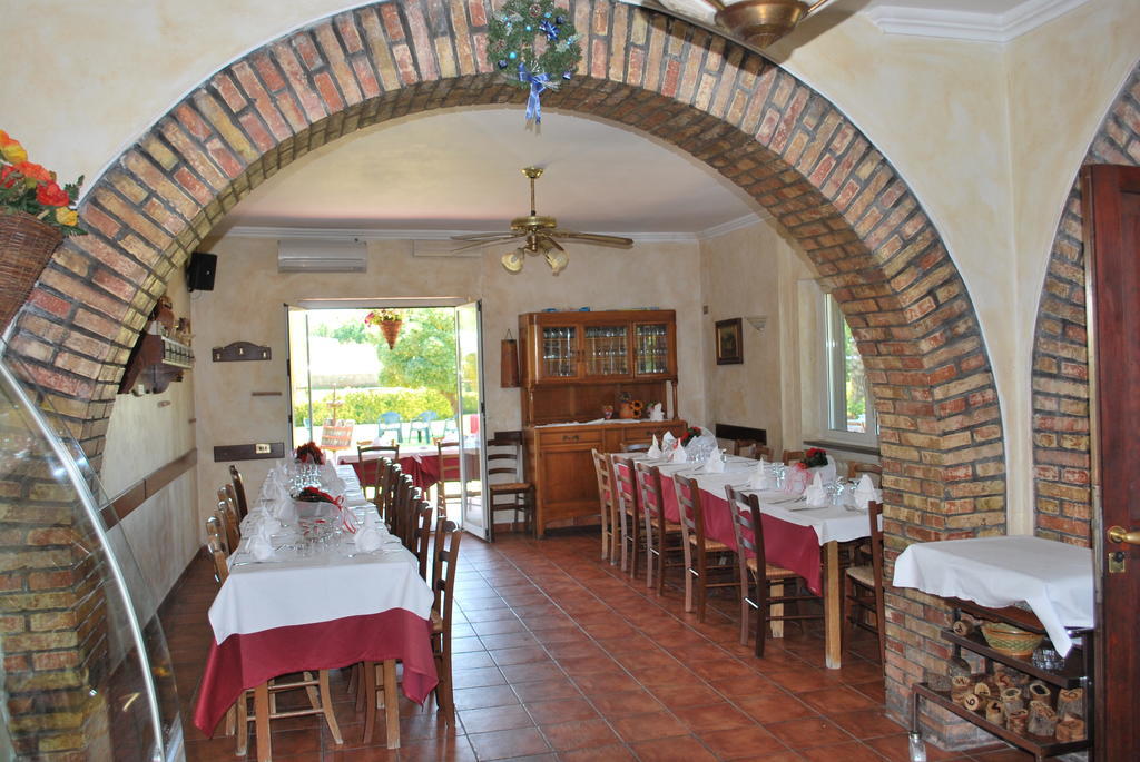 Agriturismo La Valle Di Ceri チェルヴェーテリ エクステリア 写真